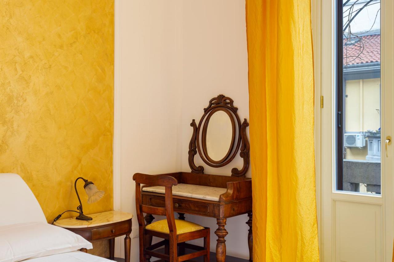 Restayled Chic Apartement Milan Bagian luar foto